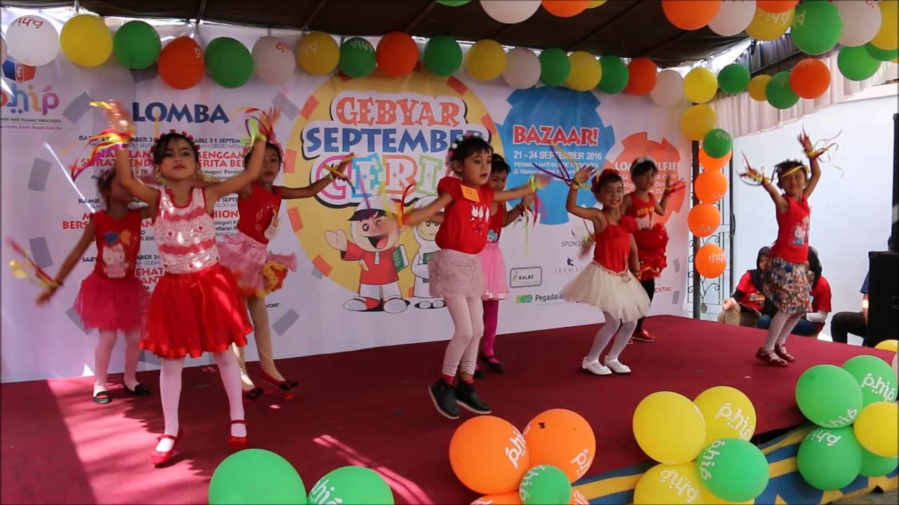 Lomba Tari Kreasi Yale Yale TK B Doremi School Mataram 2016