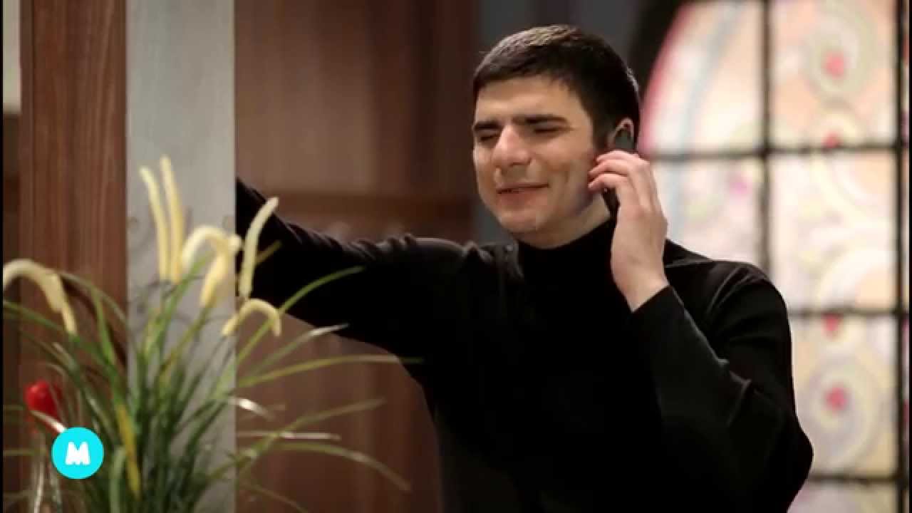 Mondenii - Rachetzul în bar