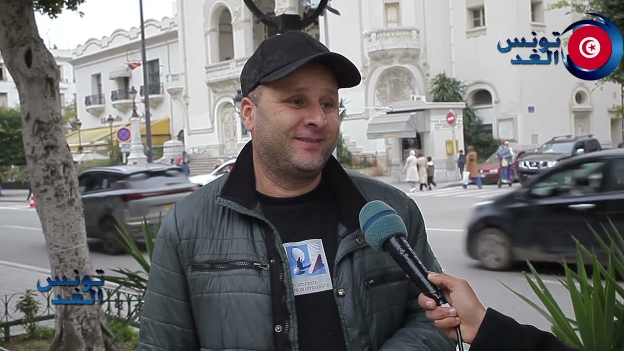 اول ما دخلت لتونس ماحسيتش روحي غريب حسيت كيني في بلادي فرحت اما ديما فما الحنين لبلادي الجزائر