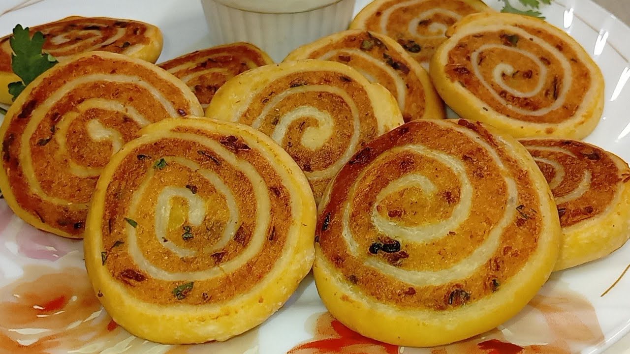 The EASIEST Iftar Special Aloo Roll Samosa Recipe | Samosa Pinwheels- Crispy Appetizer by lubna 