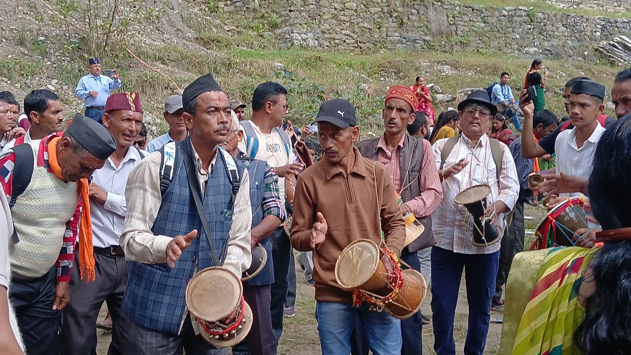 नैनुवा पहाड़ी चाचरी। सनगाड़ मेले की चाँचरी। पातल