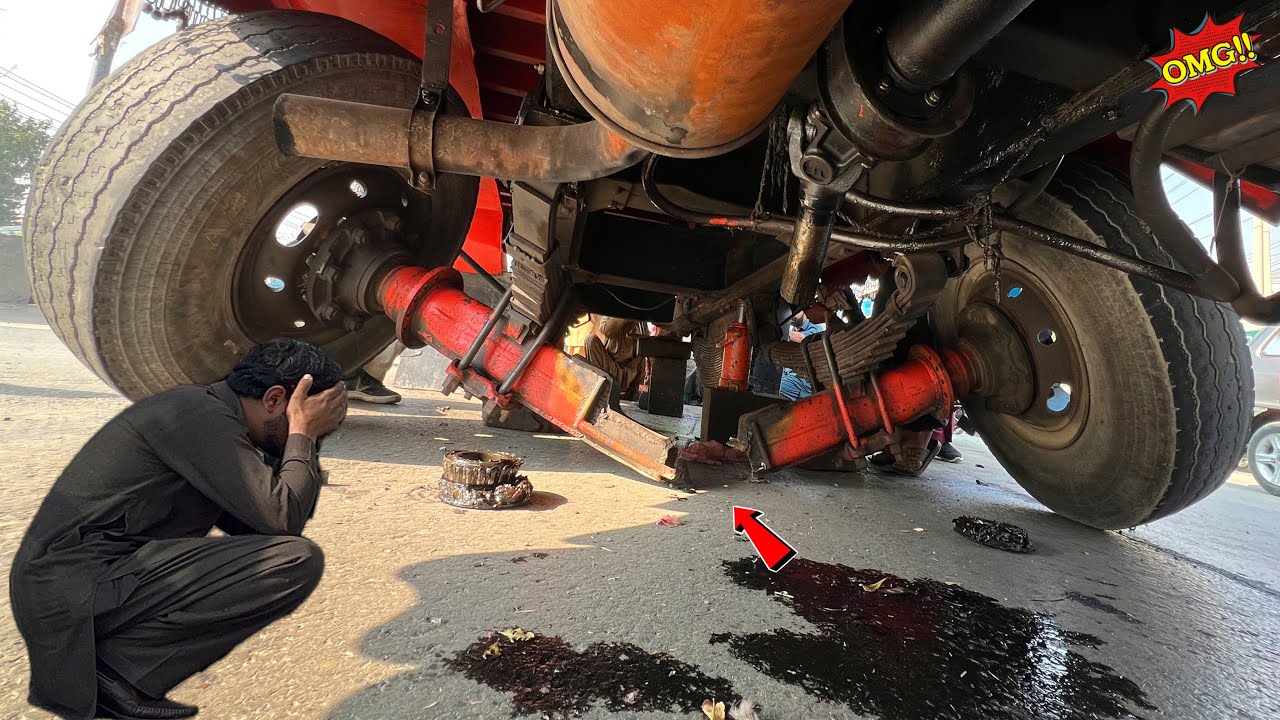The Rear AXLE of the Dumper suddenly BROKE on a busy Road,  Repaired on the road Without Being Towed