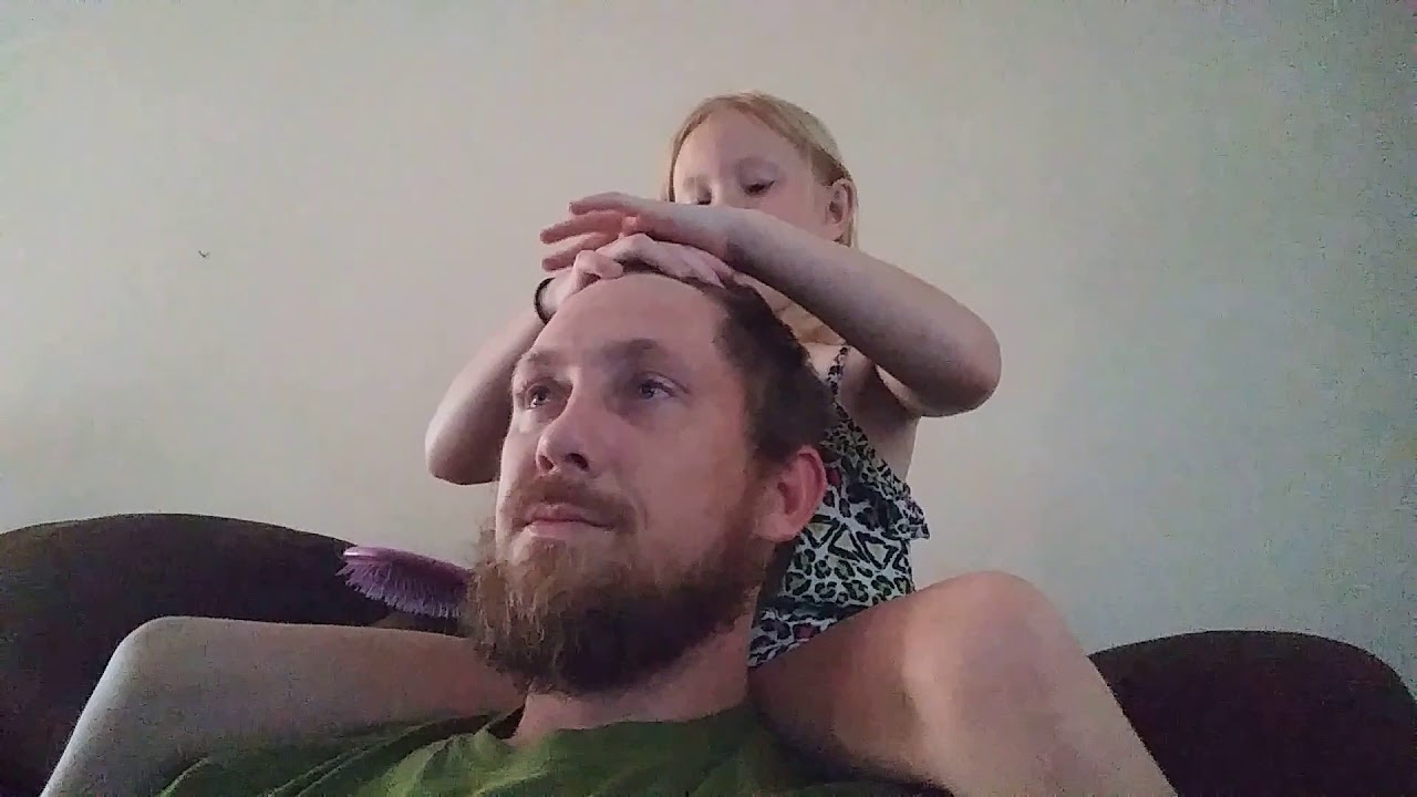Doing my dads hair😝