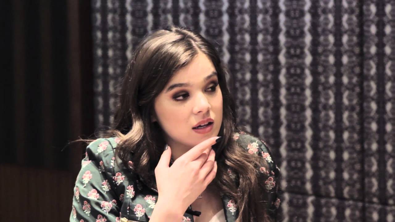 CELEBRITY or SINGAPOREAN FOOD with Hailee Steinfeld