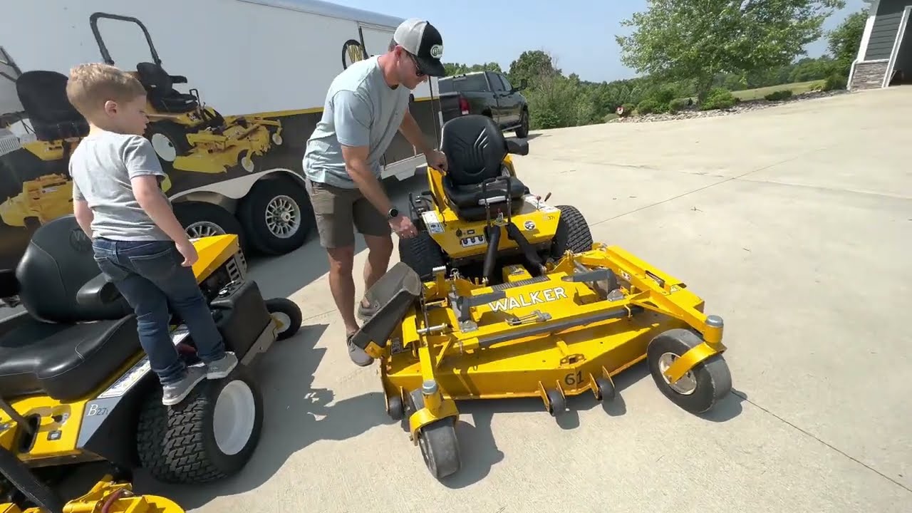 2023 Walker mowers compared to hustler hyperdrive
