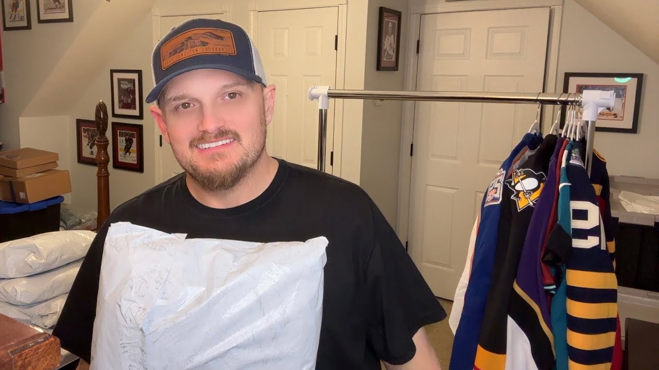 ECHL Hockey Jersey Unbagging 