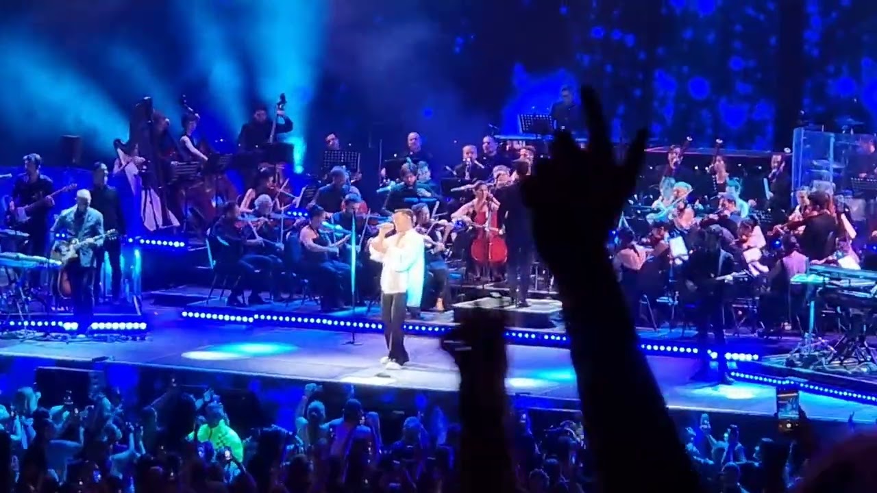 Ricky Martin - Vuelve (Sinfonico)