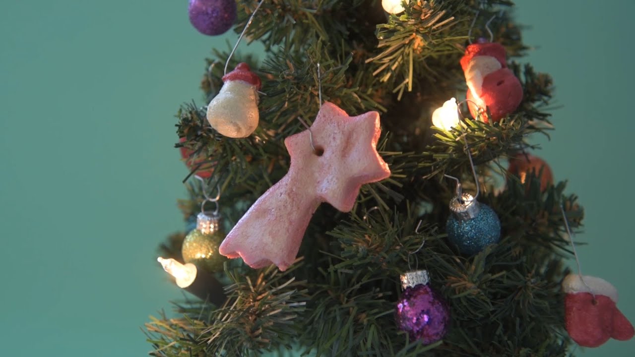 DIY: Christbaumschmuck aus Salzteig backen