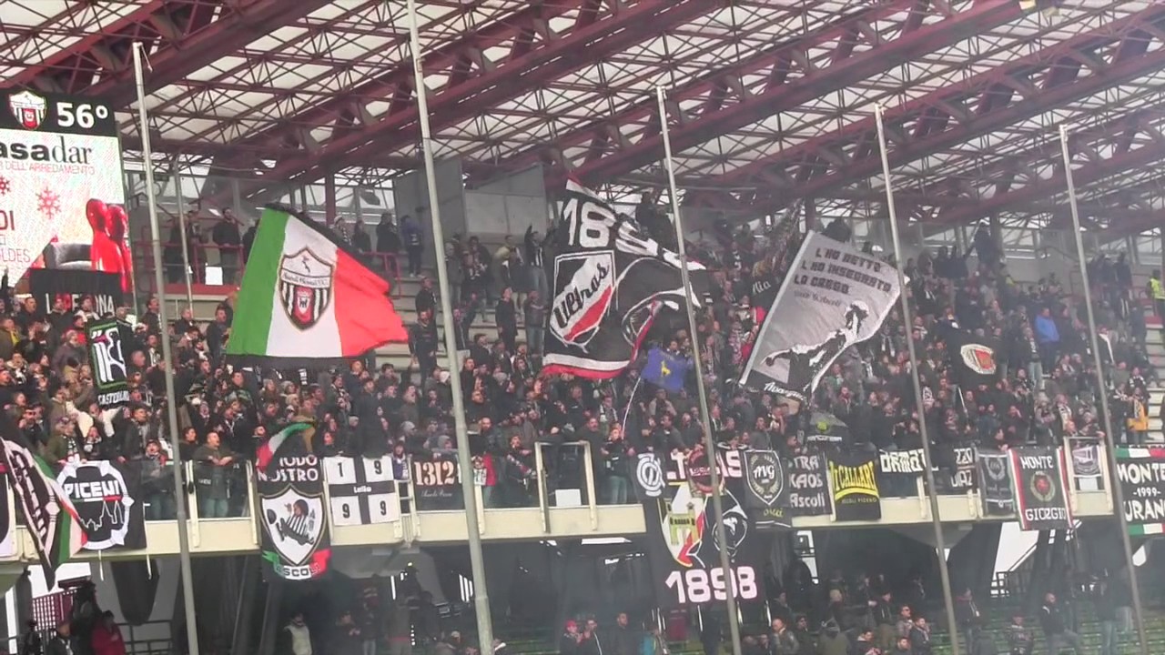Cesena-Ascoli, i tifosi ascolani danno spettacolo