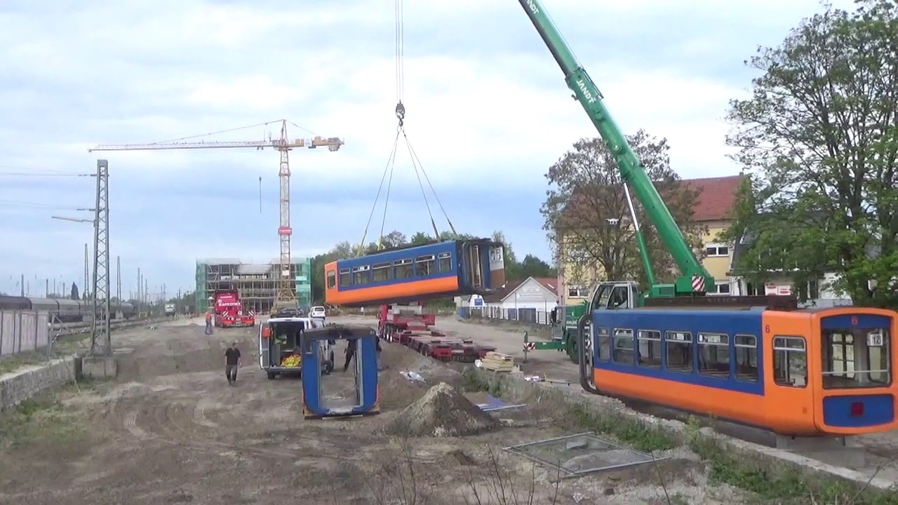Gütersloh hatte am 11.05.2017  eine Alte Wuppertaler Schwebebahn bekommen