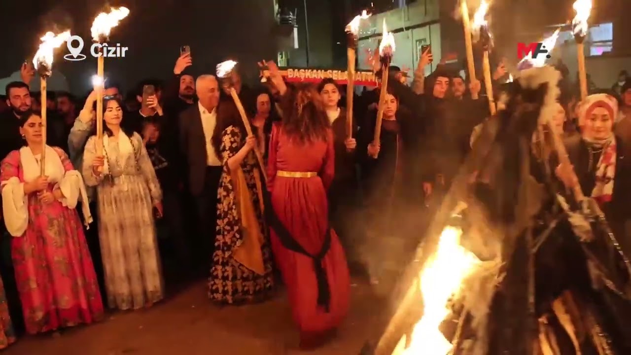 CİZÎR'DE 77 MEŞALE İLE NEWROZ KUTLAMASI