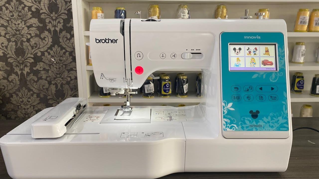 Máquina de Costura e Bordado NV960D brother