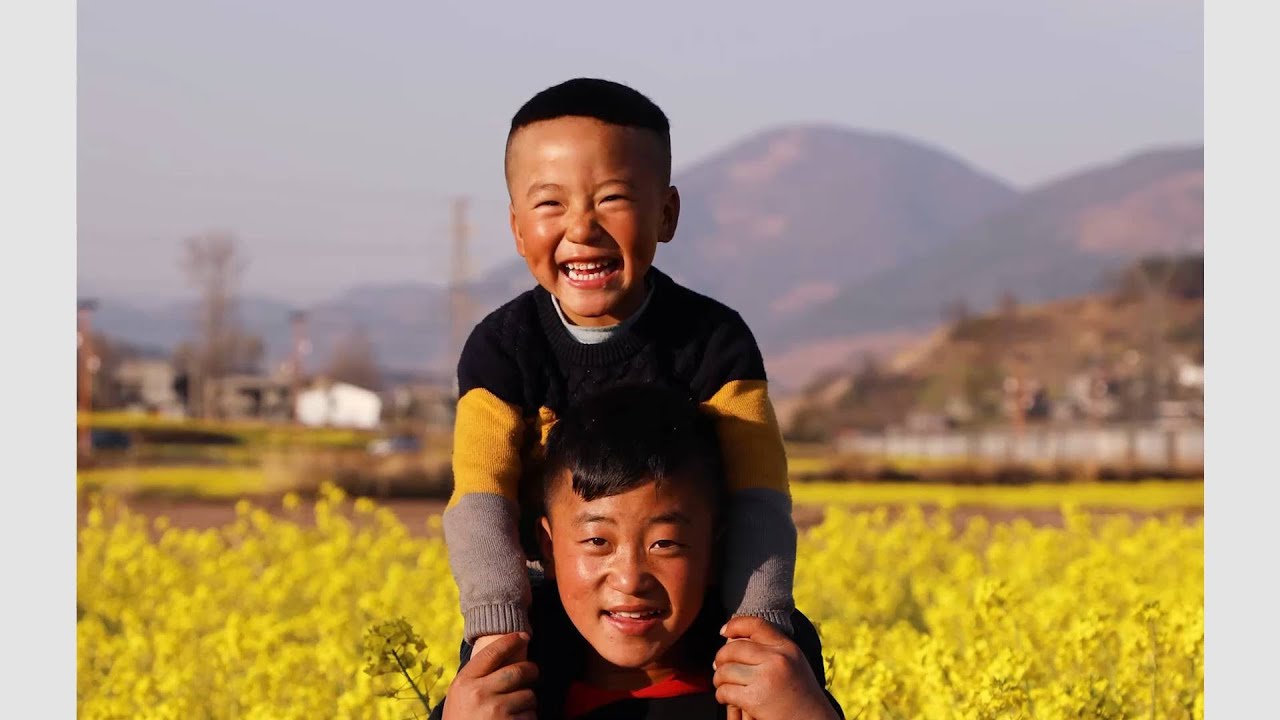 Children of Yi ethnic group embrace better life, education after relocation