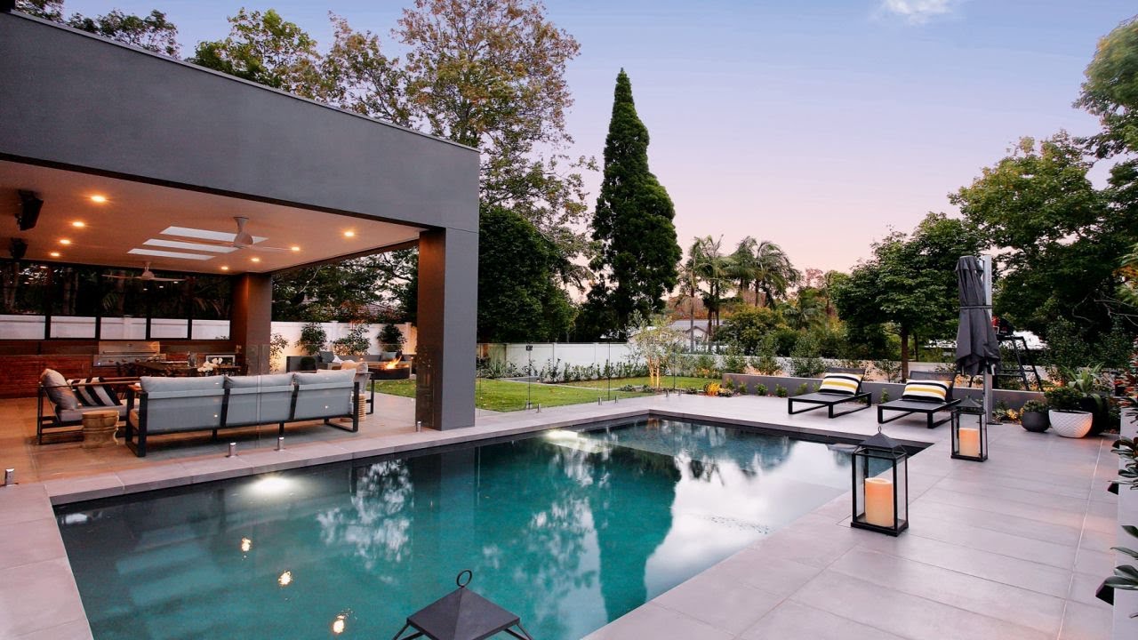 BACKYARD RELAXING AREA DESIGN IDEAS | COZY BACKYARD OUTDOOR LIVING SPACE WITH GARDEN LANDSCAPING