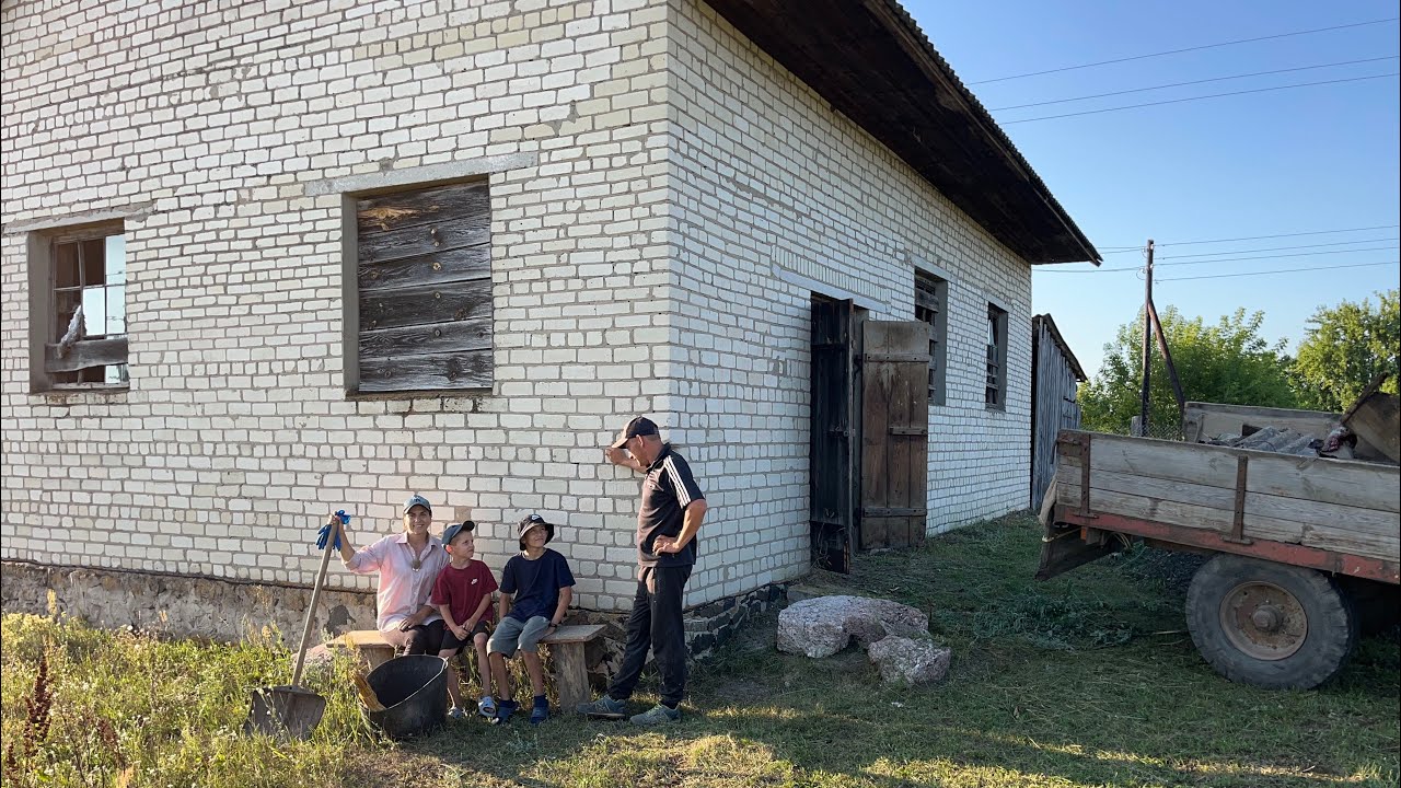 Можна перебиратись у будинок за село! Сінокос під орну землю!