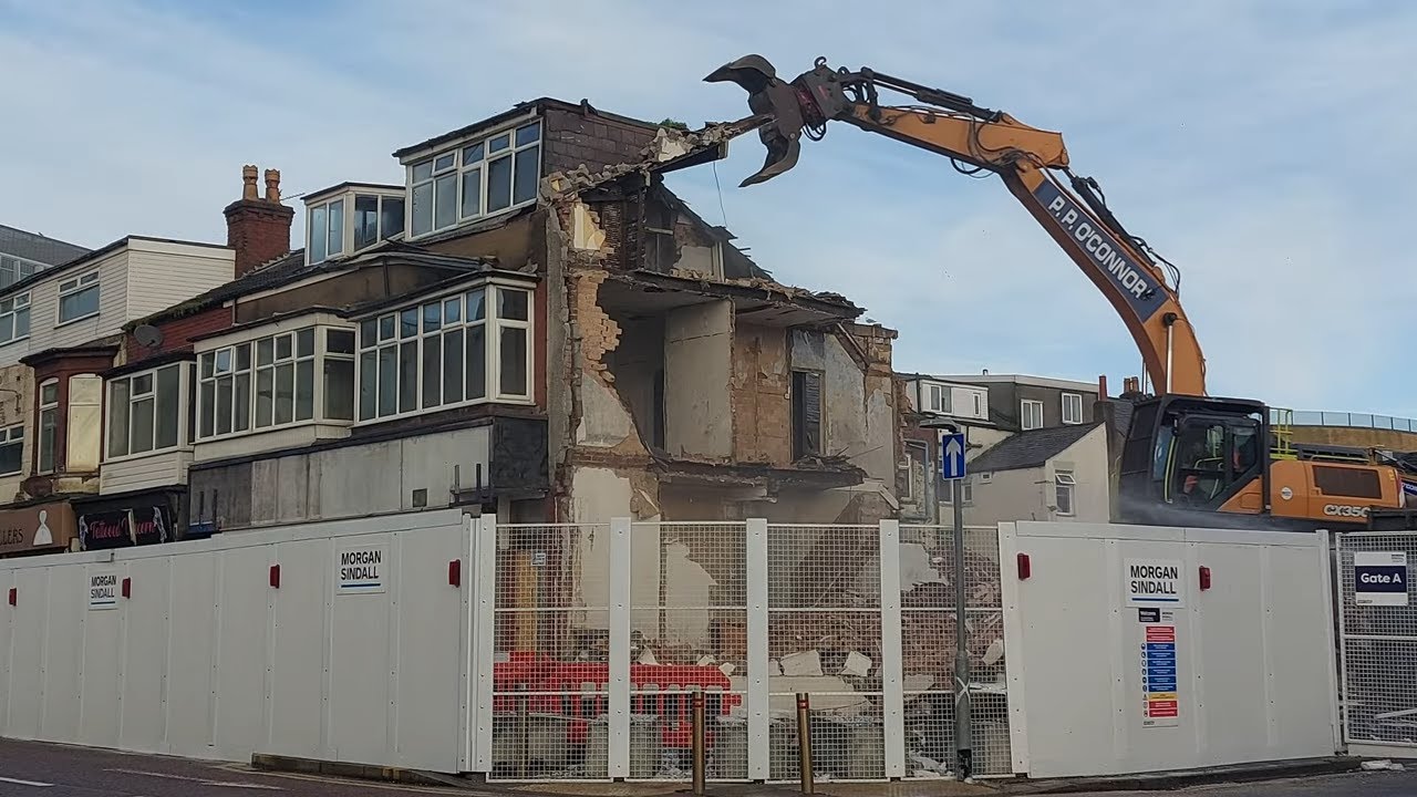 I AM BACK IN BUSINESS PART 2  DEMOLITION ON COOKSON STREET  BLACKPOOL MORNING 16/12/2025 PP O'CONNOR