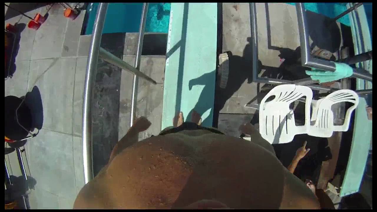 Kevin Dives a Dayh264