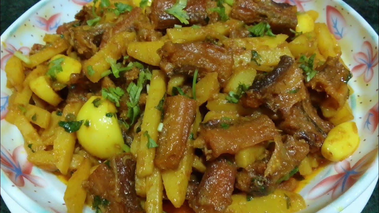 আলু দিয়ে লইট্টা শুটকি ভুনা রেসিপি। 