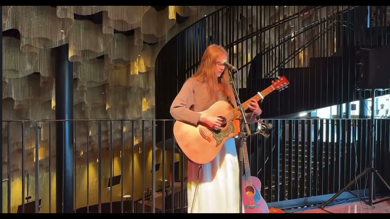 Drift Wood- Poppy Serenity (Live at Swansea Arena Coffee Shop Sessions)
