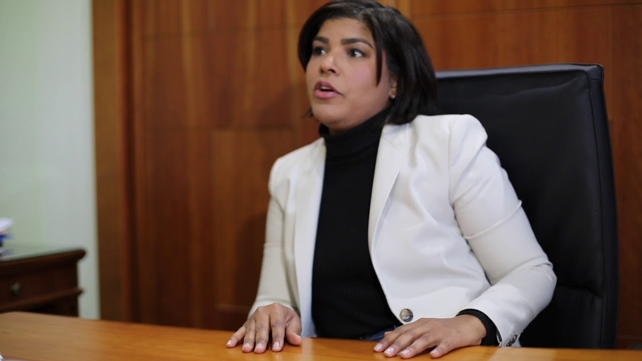 Familiar de ciudadano Unión Europea con Glenda Fermín Asociación Omnes