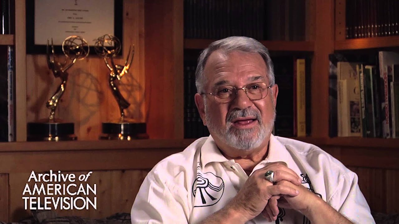 Thomas Azzari discusses Jerry's apartment on 