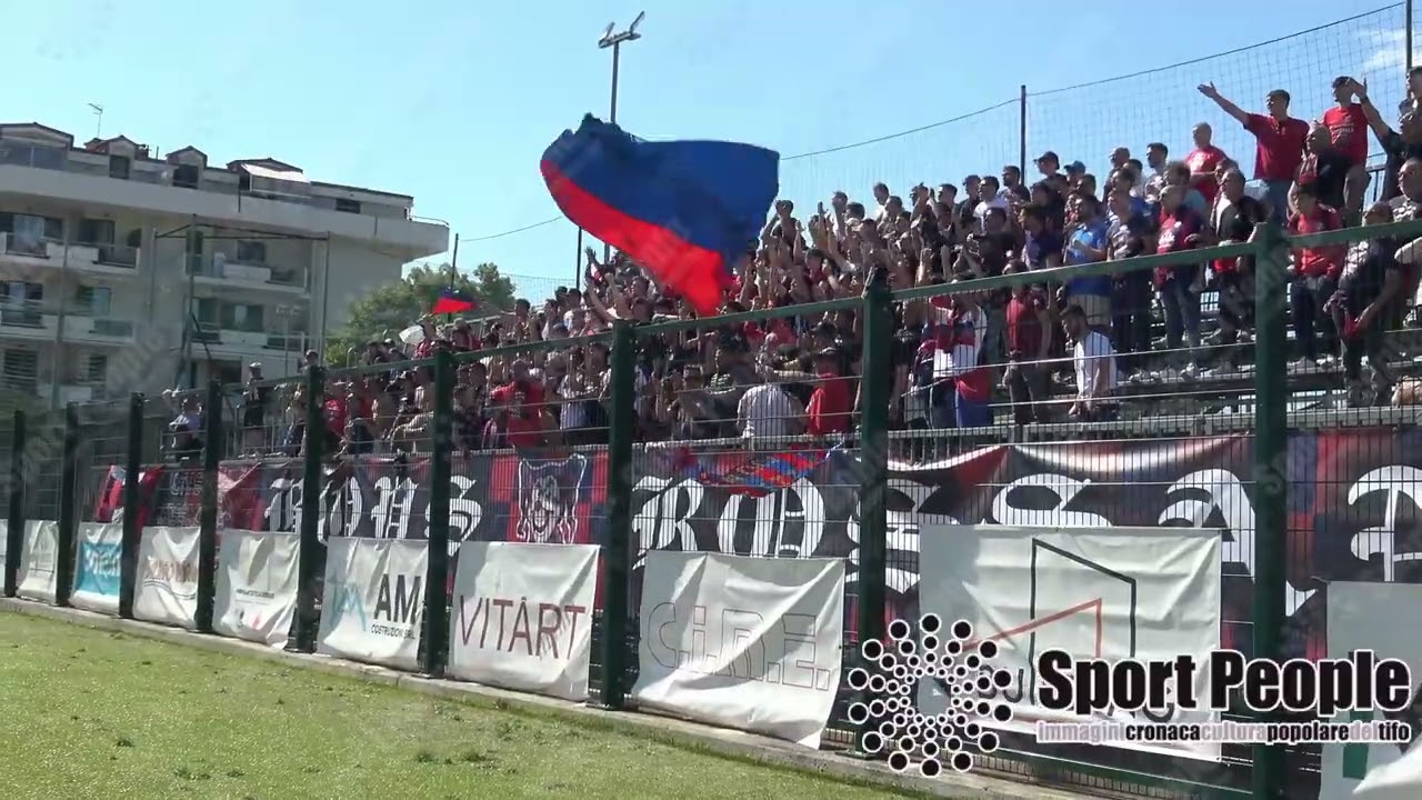 🔴🔵 «La Rossanese deve vincere...»: tifo rossoblù @Aversa playoff 2024-25
