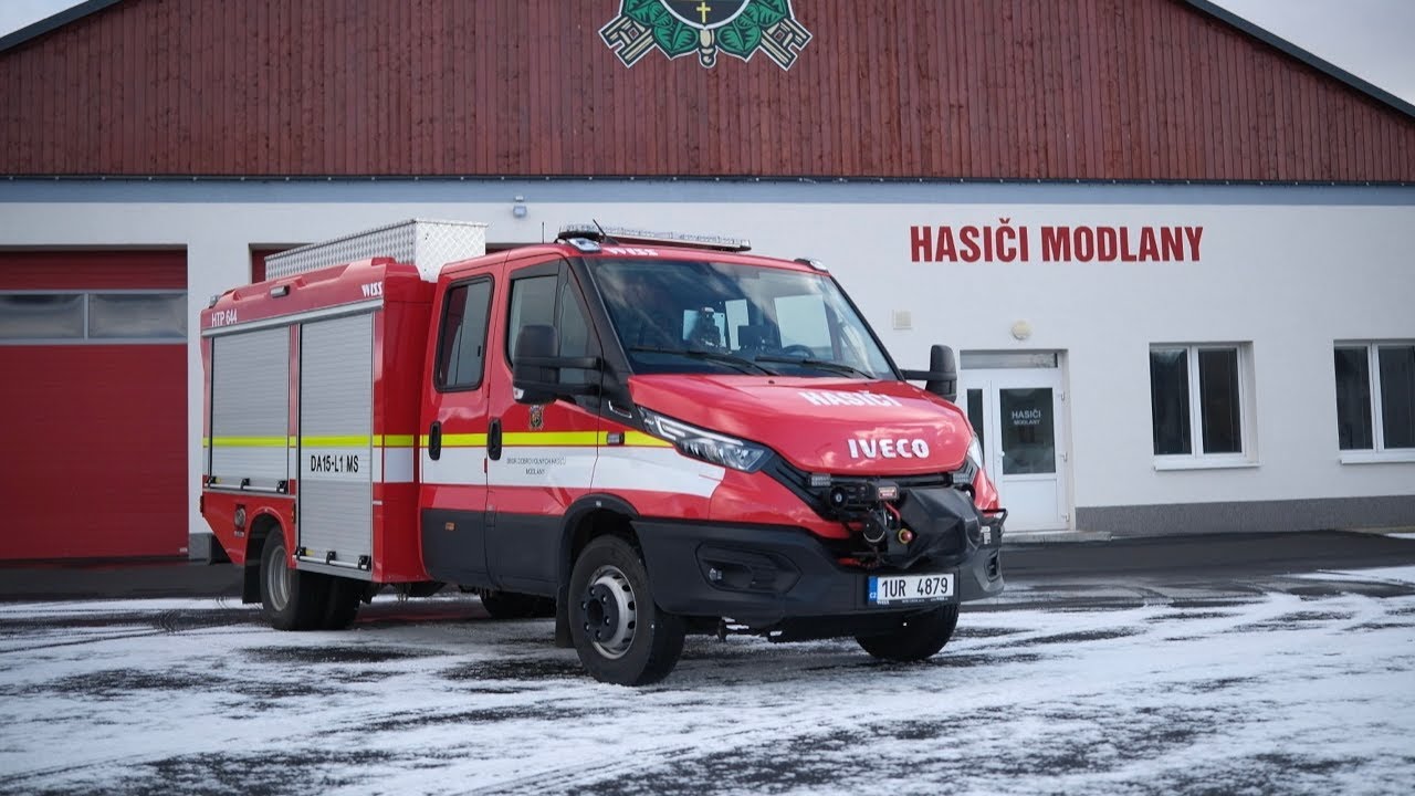 POŽÁRY.cz: Nové Iveco pro hasiče z Modlan má automat a podmetací řetízky, obec ho financovala sama