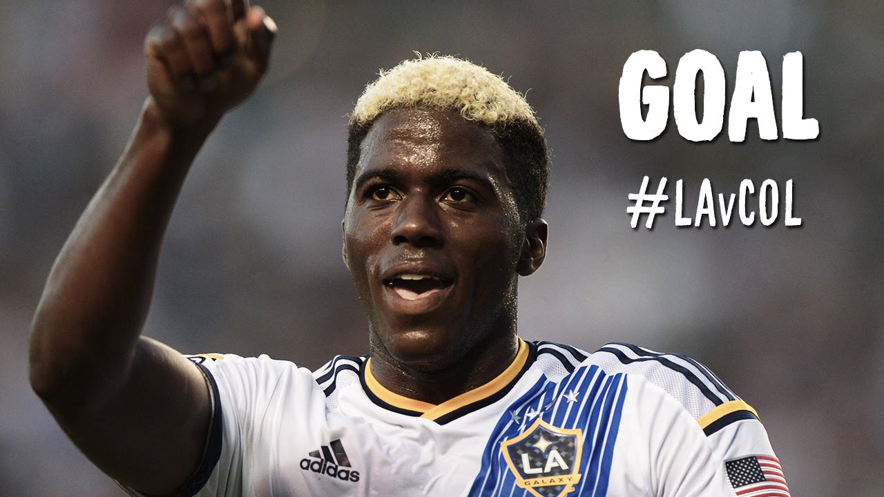 GOAL: Gyasi Zardes soars to head home his second of the match | LA Galaxy v Colorado Rapids