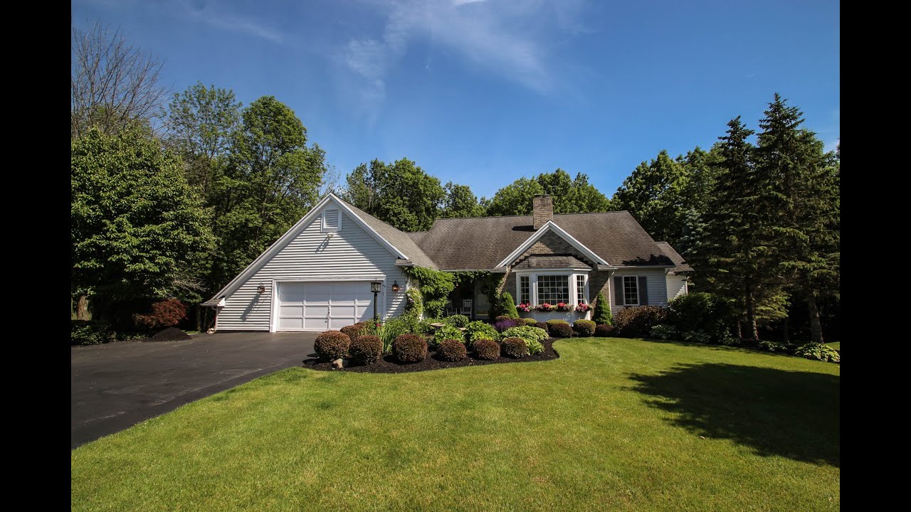 4 Olde Prestwick Way, Penfield, NY presented by Bayer Video Tours