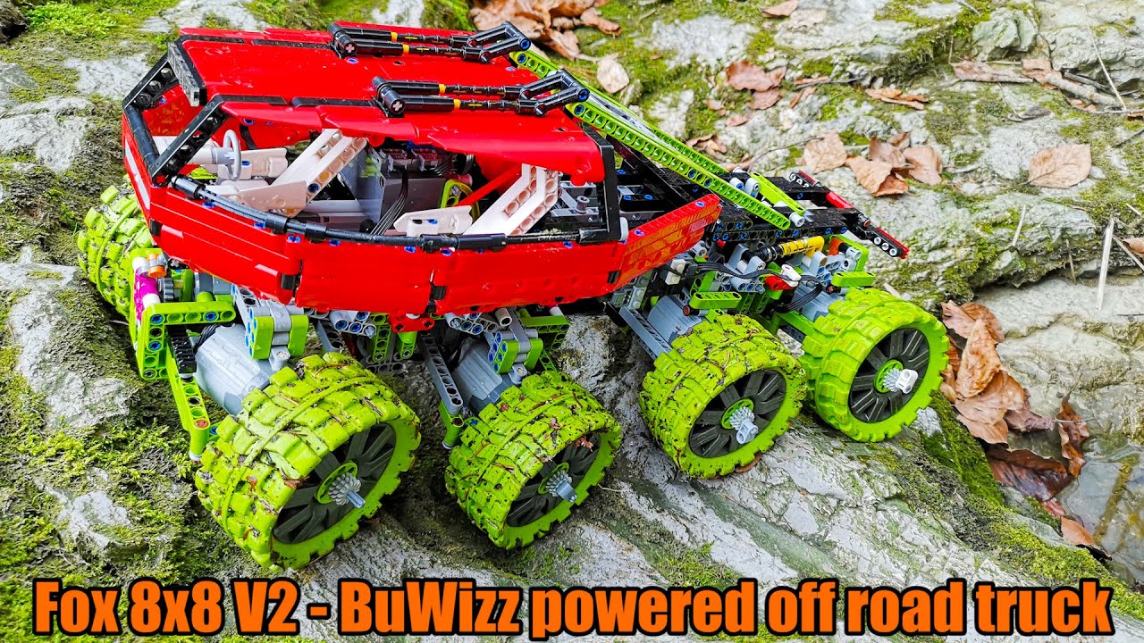 Fox 8x8 V2 - Lego Technic Extreme off-road truck