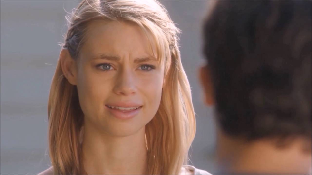 Lucy Fry - Fight Song (feat Lyla, Lissa, Eve & Honey)