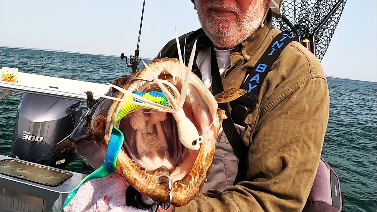 Лимит на лодочную рыбалку по быстрой морской камбале + отвратительная донная рыба!