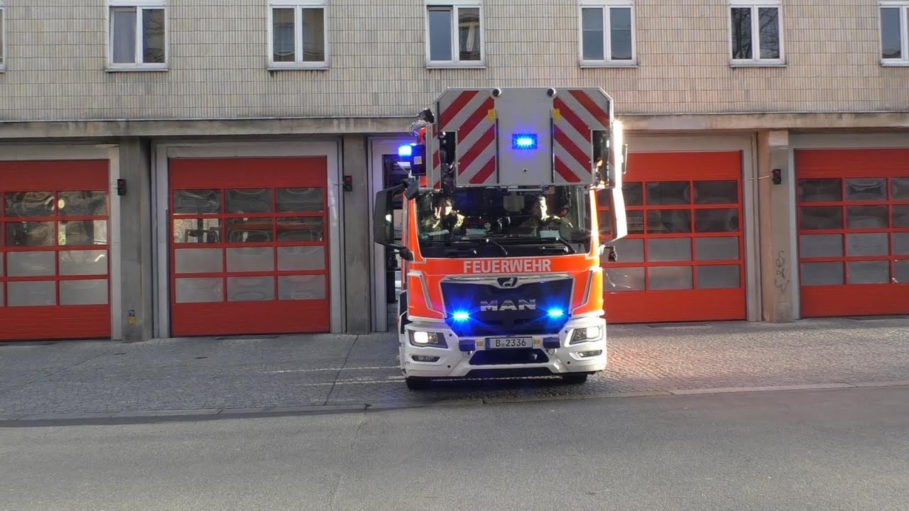 [Doppel Gruß/ Wachausfahrt/ Neufahrzeug] Neue DLAK-G Berliner Feuerwehr, Feuerwache 4300 Tempelhof