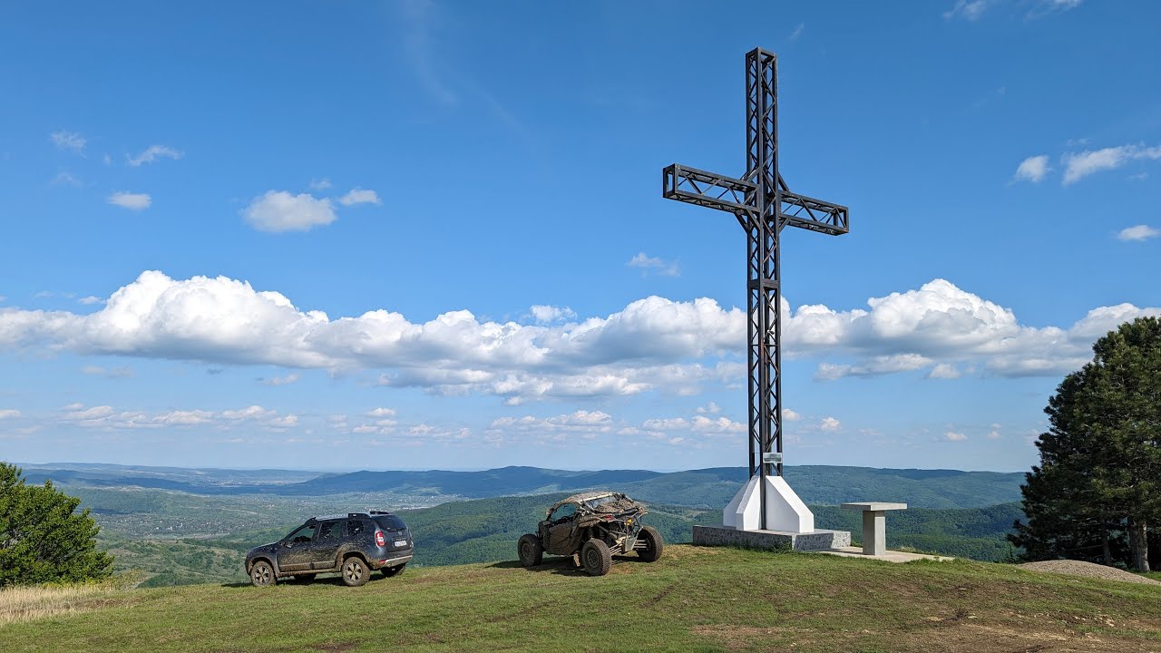Dacia Duster 4x4 vs Maverick Mud OffRoad Romania Off-Road in Buzau Land Lopatari Naeni Tara Luanei
