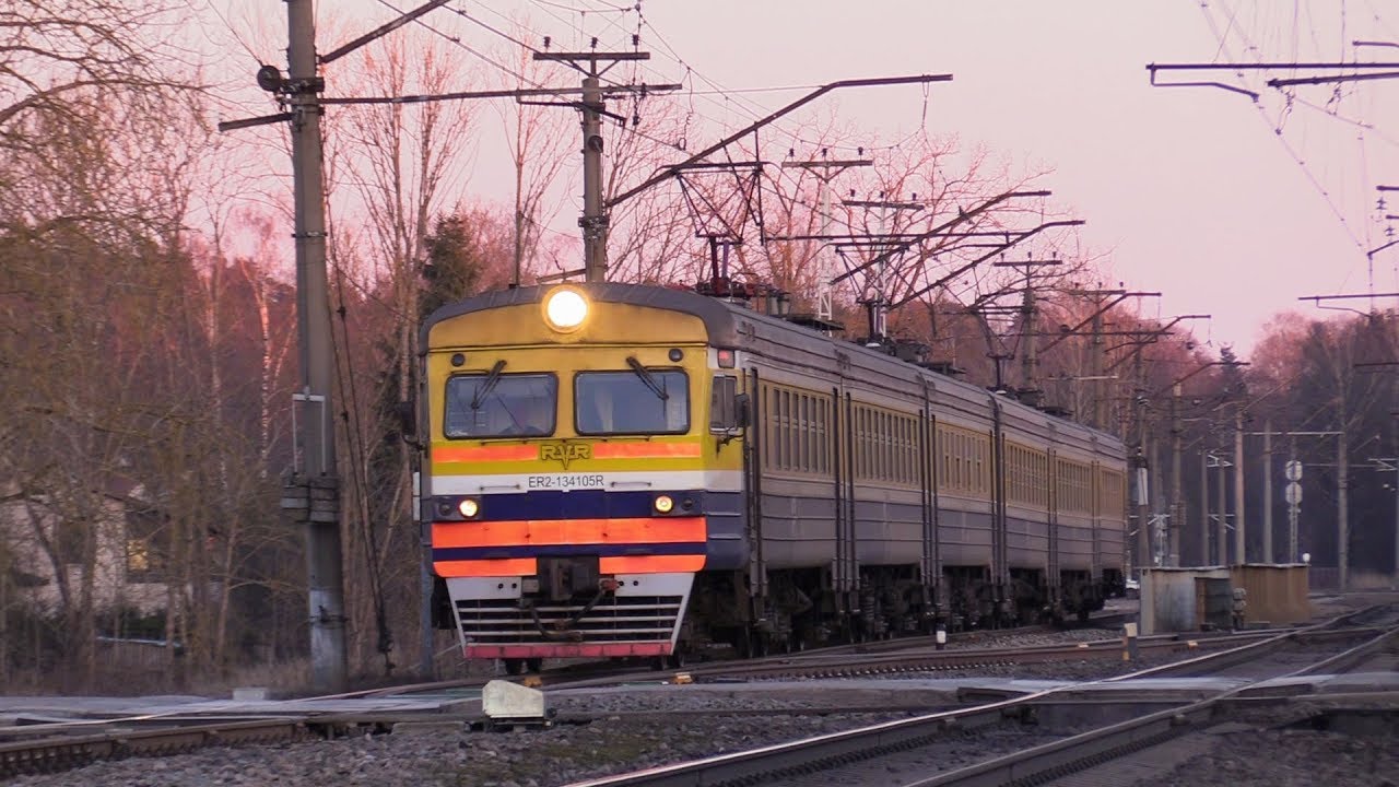 Электропоезд ЭР2-1341 на ст. Огре 2 / ER2-1341 EMU at Ogre station 2
