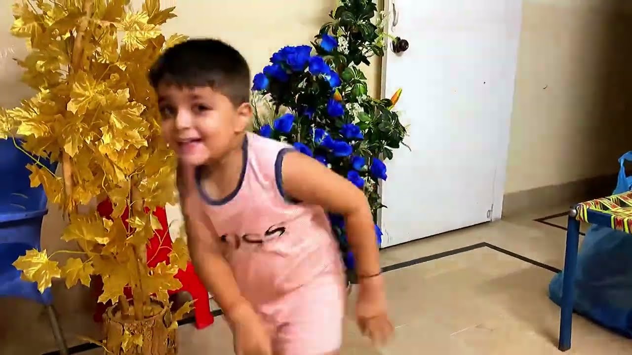 Decorate Artificial Flowers ready and Kid Azaan enjoy the flowers | Naveed Ka37 Extra