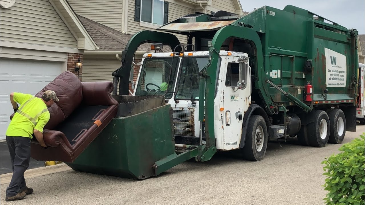 Waste Management Mack LE McNeilus Atlantic Curotto Can I Garbage Truck Packing Trash + Lots of Bulk