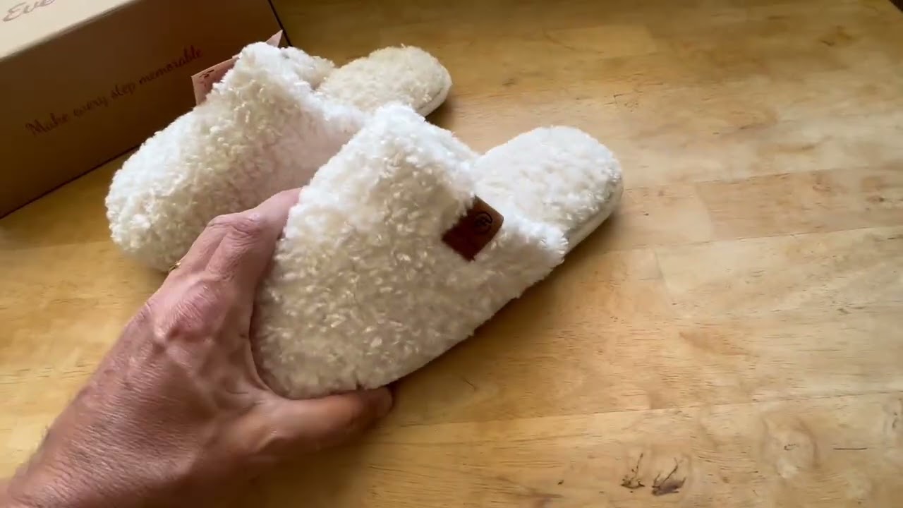 EverFoams Slip-on Slippers. Comfy and cute !! #ad