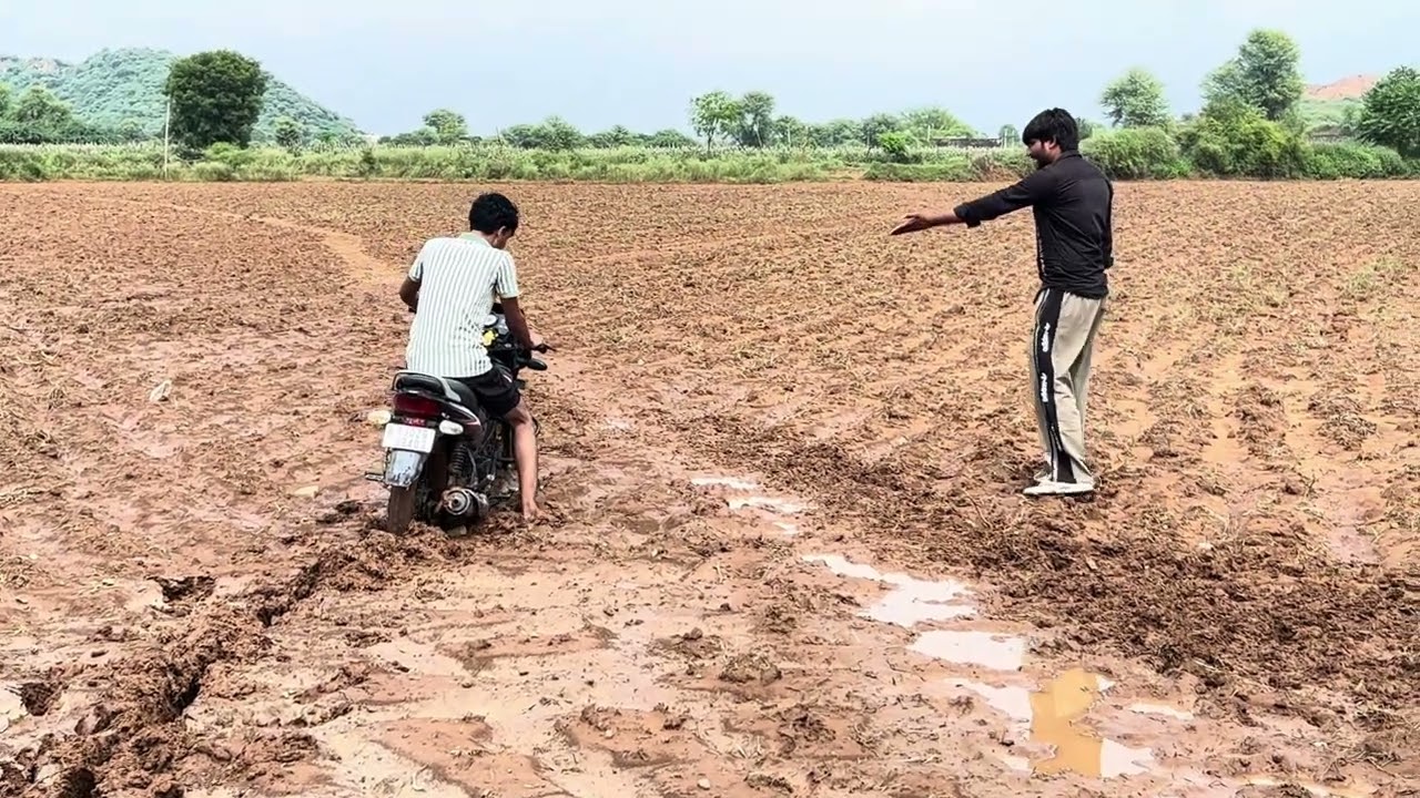 Mud Water 💦 OFF Roading 😨Splendor Plus Bike And Stunts 🔥