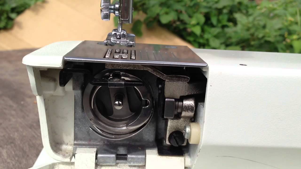 Riccar 1528 mechanical adjustment. Needle side adjustment
