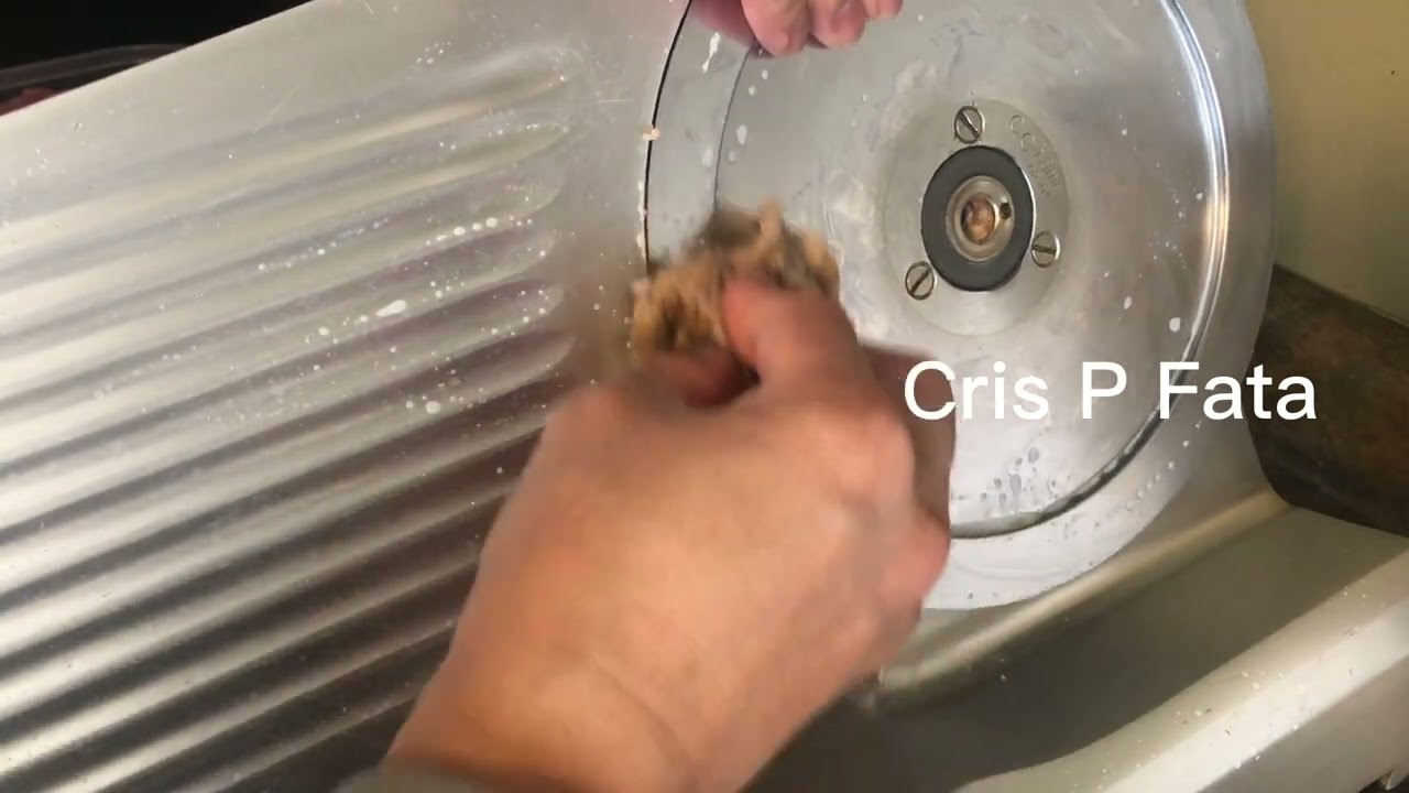 Proper cleaning of meat slicer
