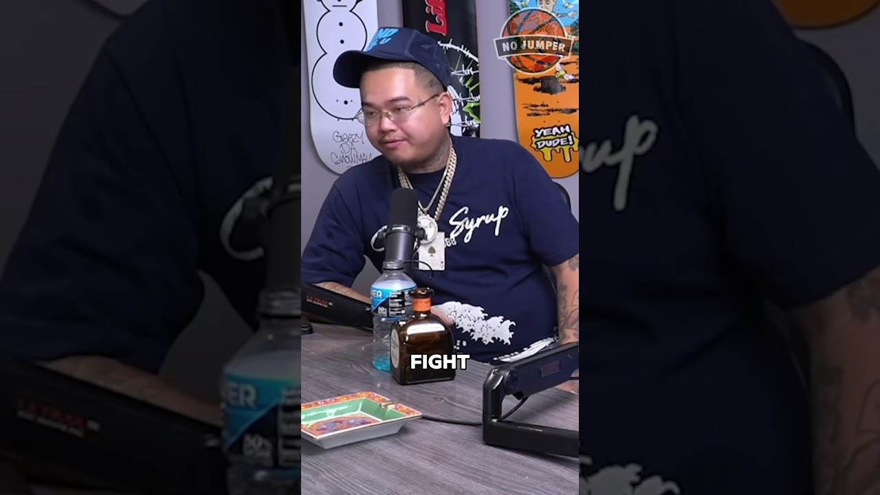 $tupid Янг отвечает своим оппонентам, утверждающим, что они отобрали у него цепь. 👀