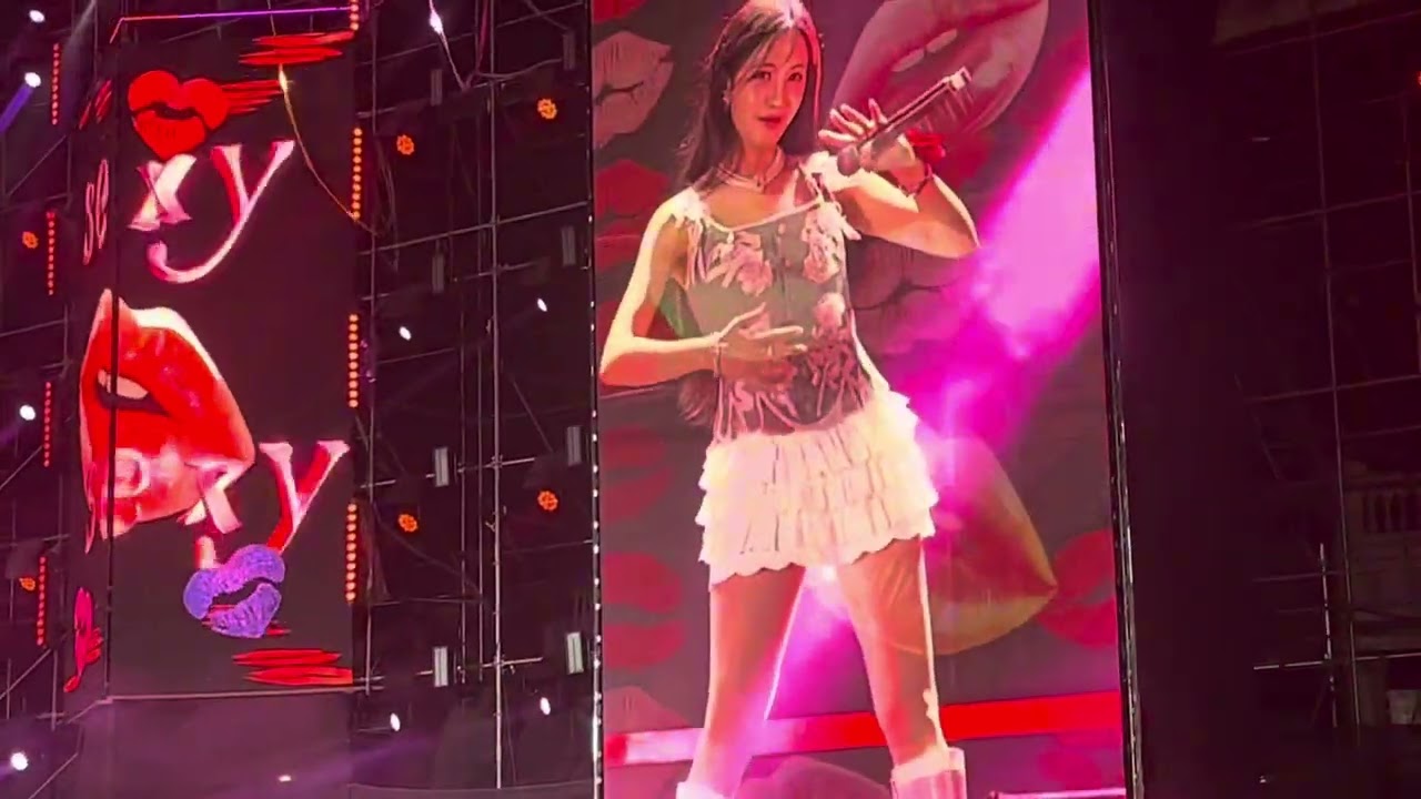 [Fancam] 20241123 | "Sexy Love" + Talk | T-ARA | Vincom Concert
