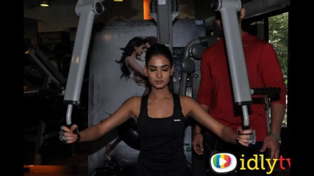 Sonal Chauhan Hot at Gym