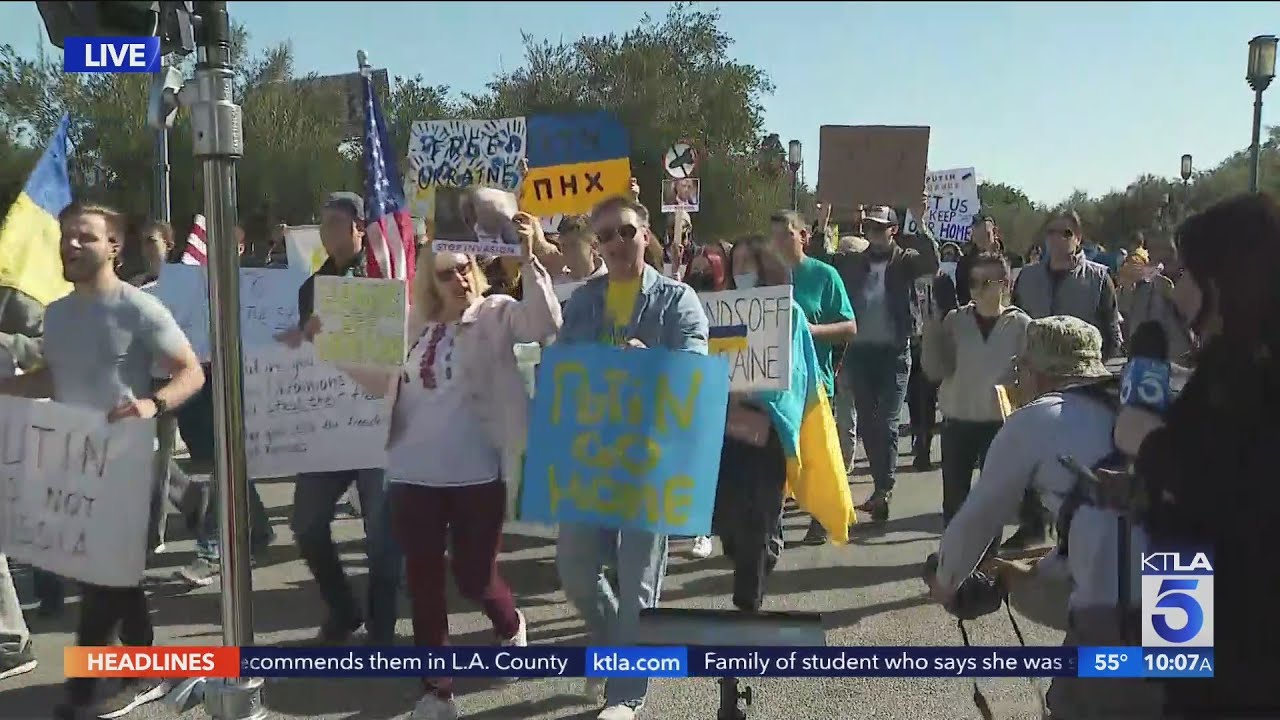 Protesters in L.A. area denounce Russia's actions in Ukraine