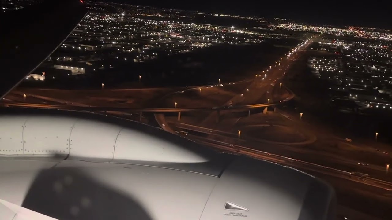 Orlando (MCO) to Toronto (YYZ) on Porter Airlines E195, night time landing