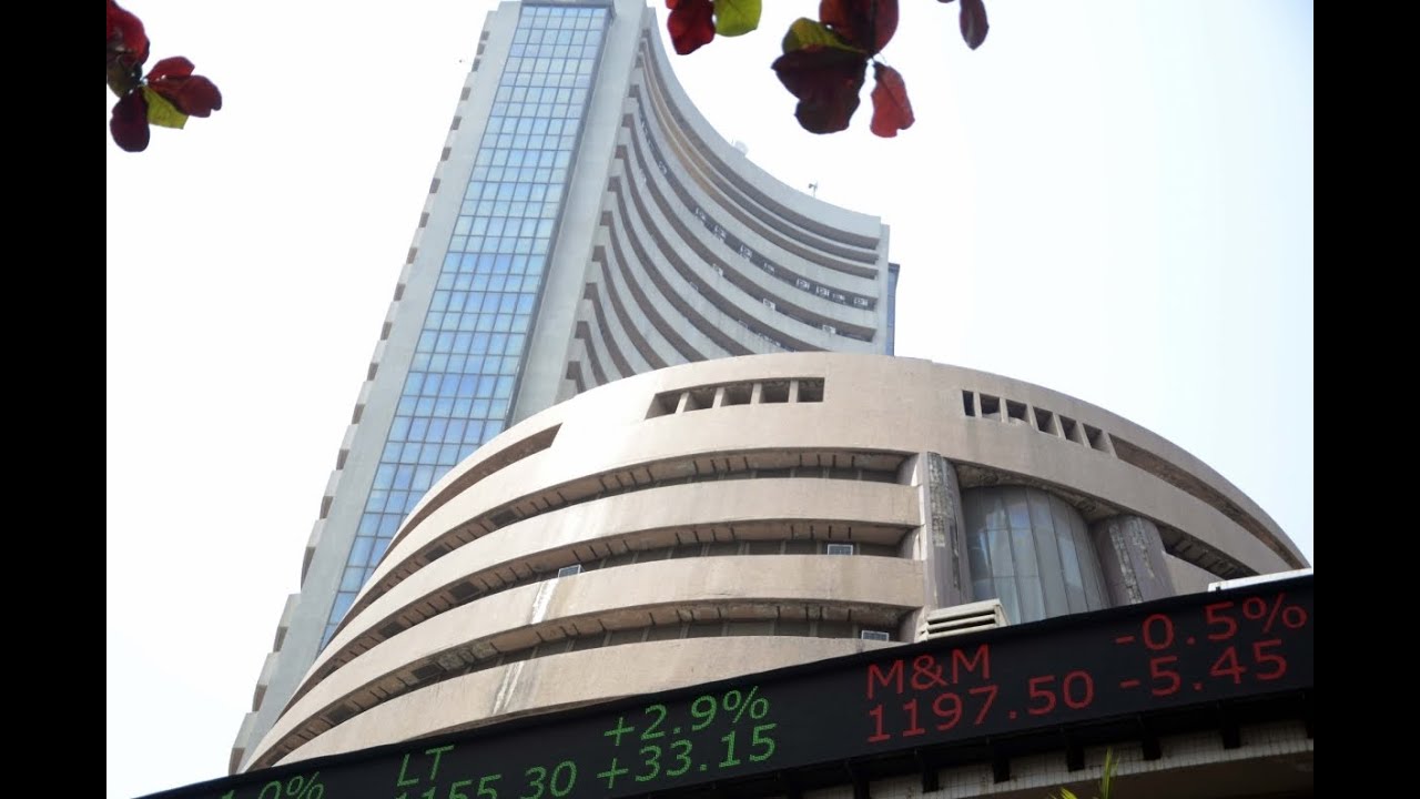 Sensex falls 135 pts, Nifty ends at 11,750; RIL gains 3%