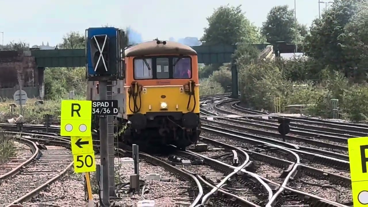 London Underground’s Sarah Siddons leaves Eastleigh works after 5 years in a class 73 sandwich
