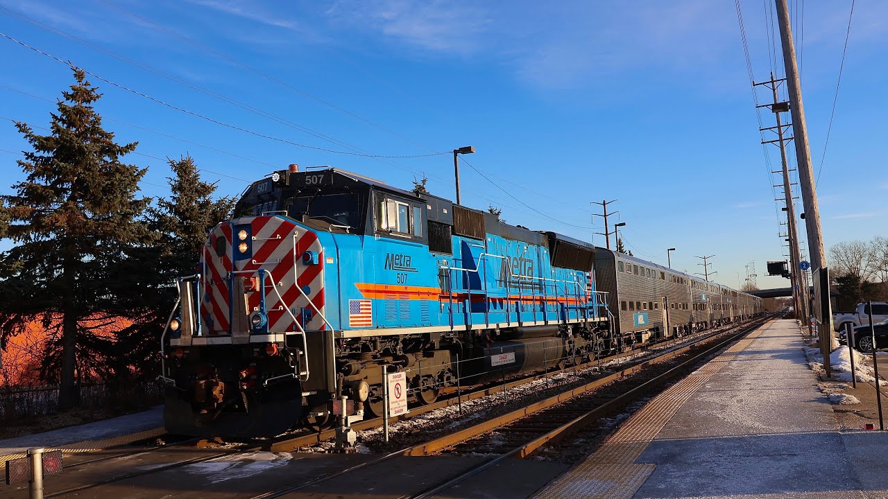 800th video! Railfanning Wisconsin And Illinois Featuring CN, Metra & Amtrak Trains 12/14/25