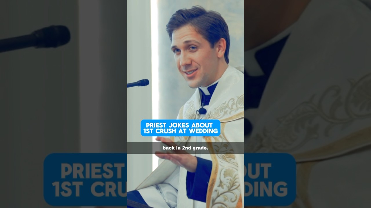 Священник шутит о первой любви на свадьбе #католическийсвященник #юмор